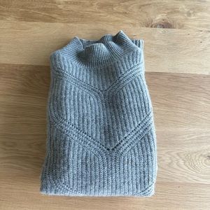 C by Bloomingdales Grey 100% Cashmere Mock Neck Sweater Size Small